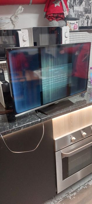 Smartv Samsung 32 Polegadas Com Avaria na Imagem faço entrega domicíli