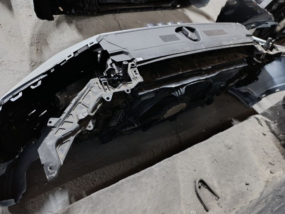 Бампер,радіатори,панель Audi Q3 a83 2020+