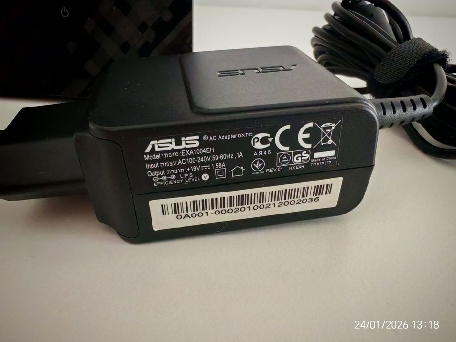 RT-N56U ASUS Gigabit Router
Dual-band Wireless-N Gigabit Router