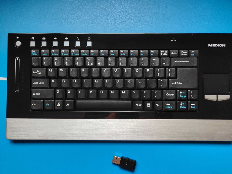 Bezprzewodowa klawiatura z touchpadem  do tv, PC, lap