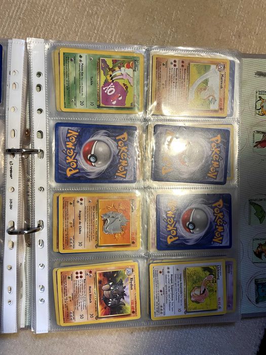 Várias cartas Pokemon -