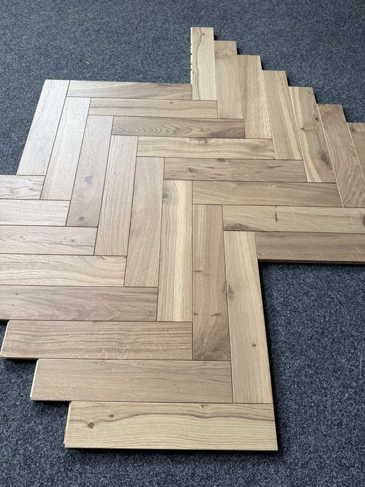 Podłoga drewniana Jodełka Dąb RUSTIC 15x80x400mm, olej UV x2 BRESLAU