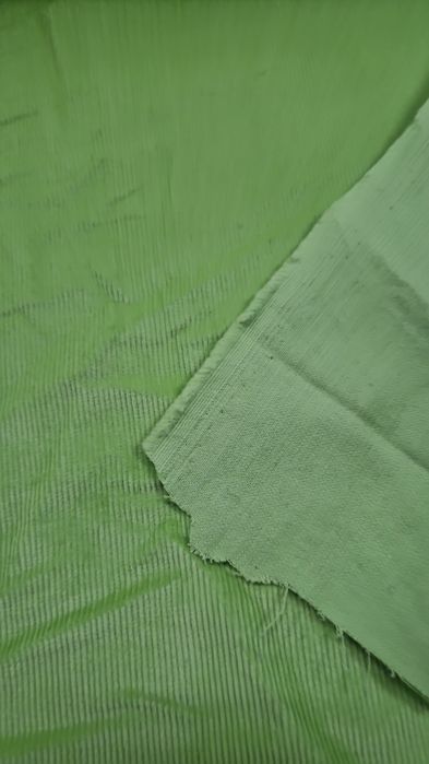 Sztruks limonka szer.145 cm.