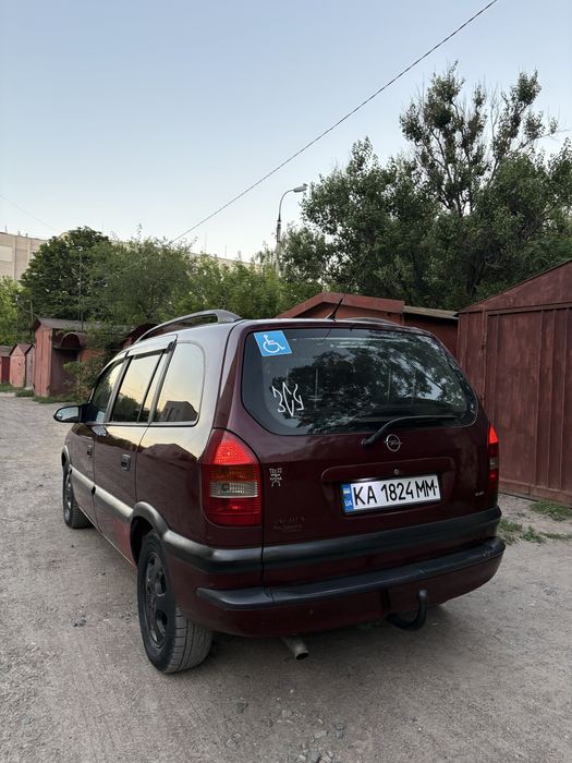 Продам Опель Зафира 2.2 дизель