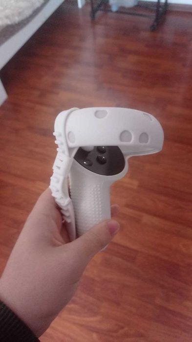 Oculus quest 2 | Bardzo Dobry Stan | BOBOVR + osłony na kontrolerach