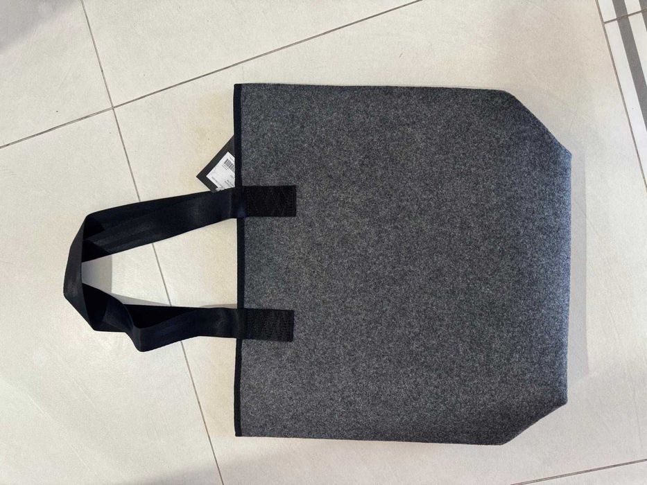 Bolsa da coleção "Mercedes-Benz" que maximiza o prazer de fazer compras