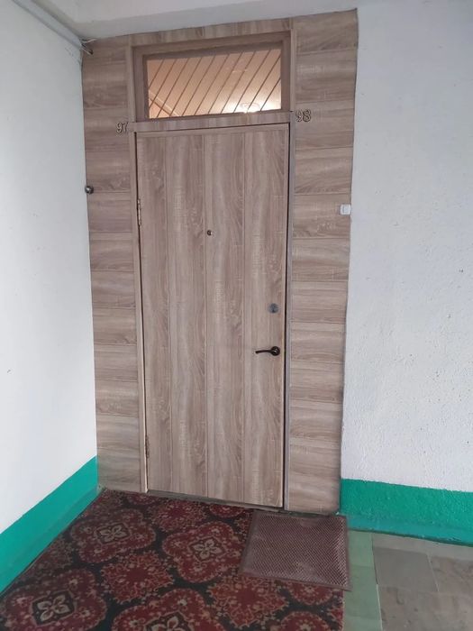 3 - комн. 64 м. кв. 7/9 эт. квартира, район Калиновой. Хорошее состояние.