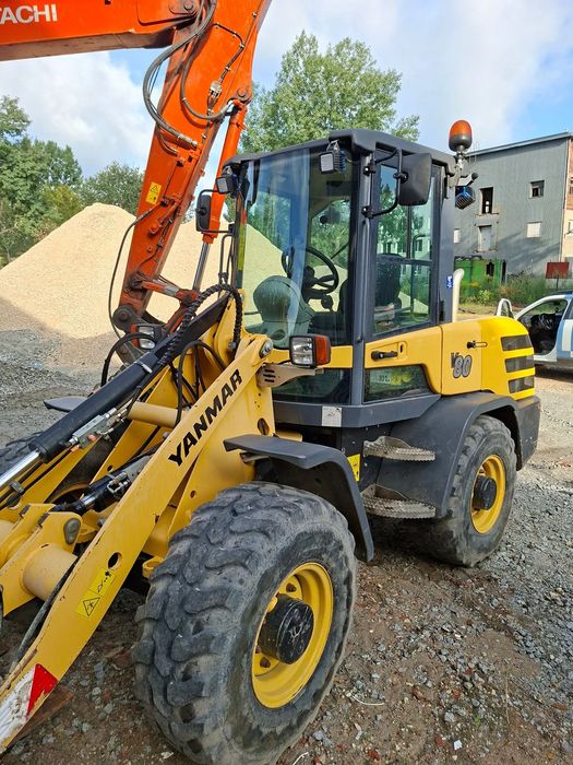 Yanmar V80  Yanmar V80 Ładowarka kołowa