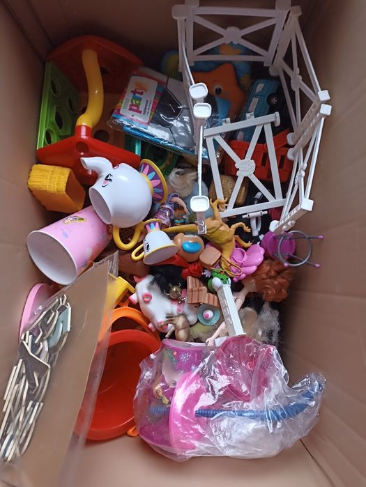 Іграшки секонд хенд