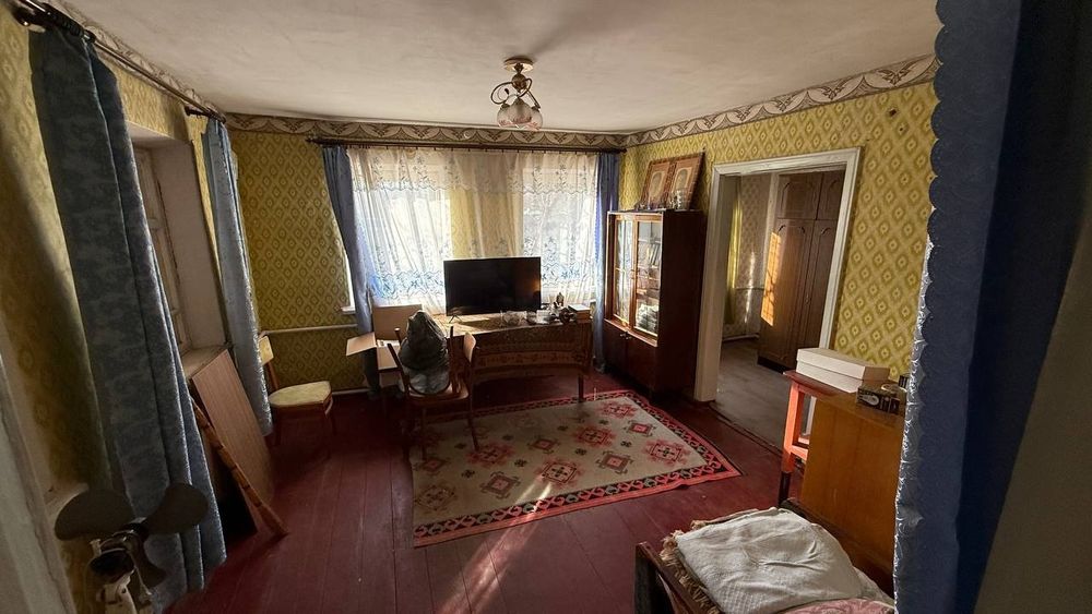 Продам будинок  селище  Чутове Полтавська обл