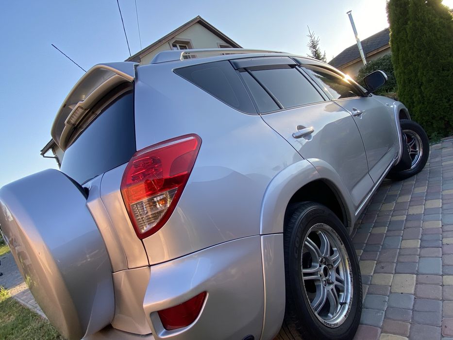 Продам Toyota Rav4