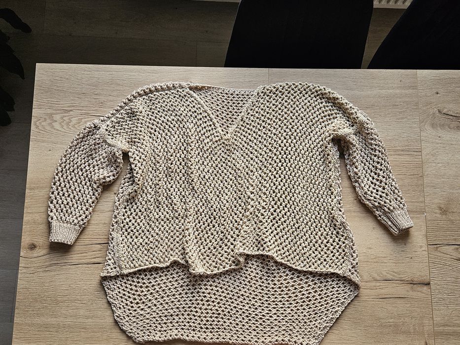 Ażurowa letnia narzutka