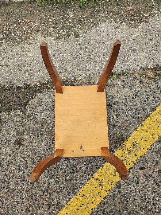 Mesa de Costura Antiga com Caixa de Música