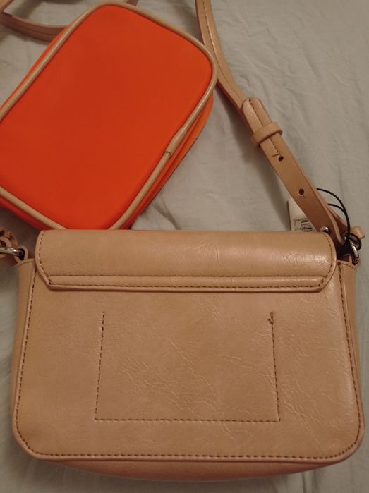 Torebka crossbody z kosmetyczką 2w1 Parfois