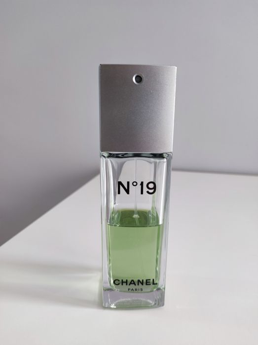 Chanel N°19 woda toaletowa