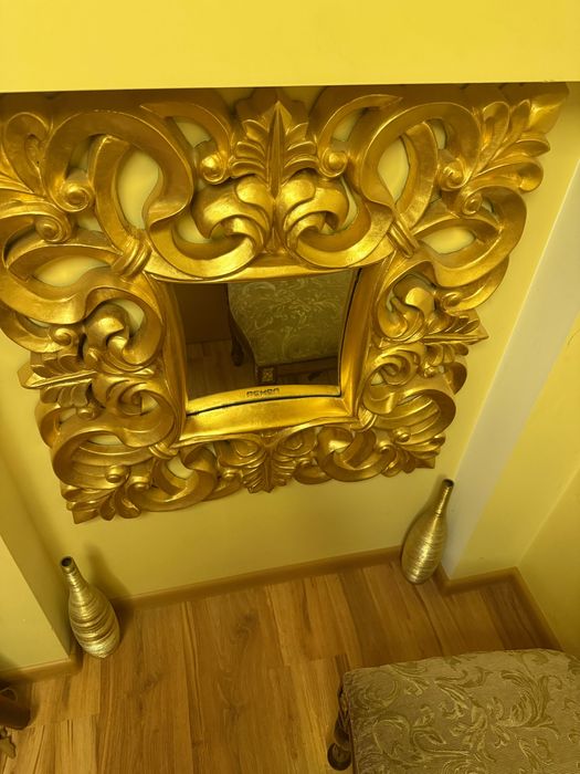 Дзеркало в золотій гіпсовій рамі 80×80 см – класика, RENA