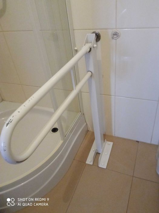 Wyposażenie łazienki dla seniora lub osoby niepełnosprawnej