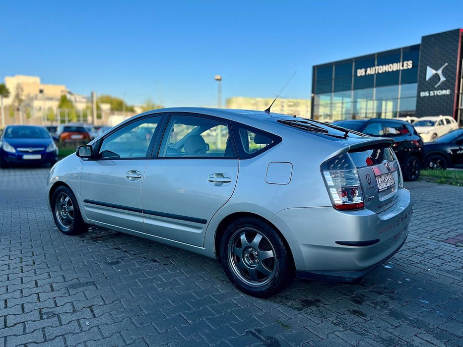 Wynajem samochodu Wynajem Aut Wypożyczalnia doba tydzień Prius Automat