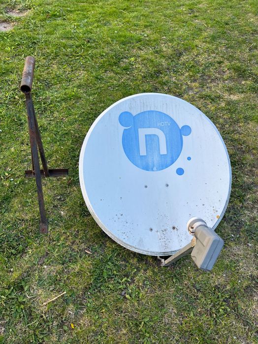 Antena satelitarna duży talerz z uchwytem HDTV