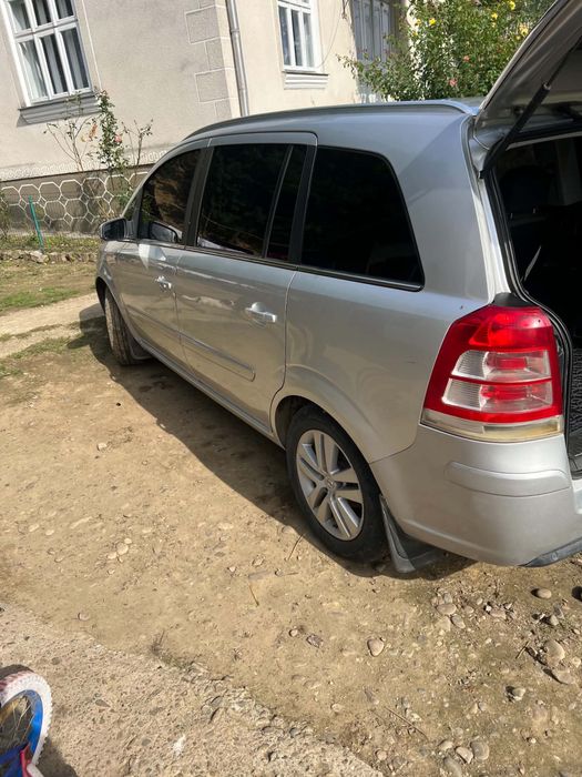 Продам Opel Zafira