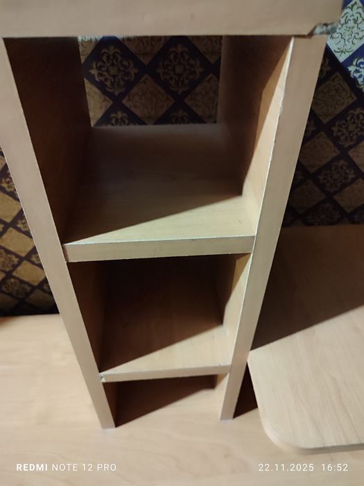 Продам комп'ютерний стіл