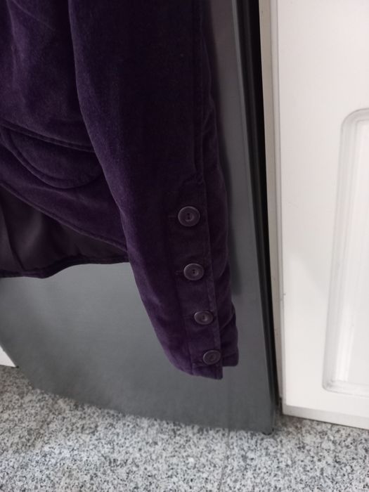 Casaco novo em veludo roxo