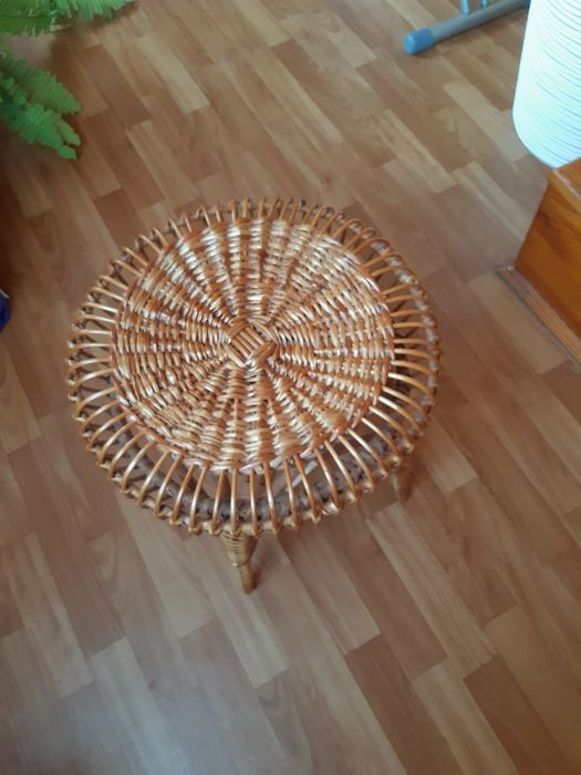 Продаю стулья из лозы натуральные !