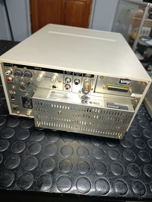 Професійний відеомагнітофон Sony SVO-9500MDP