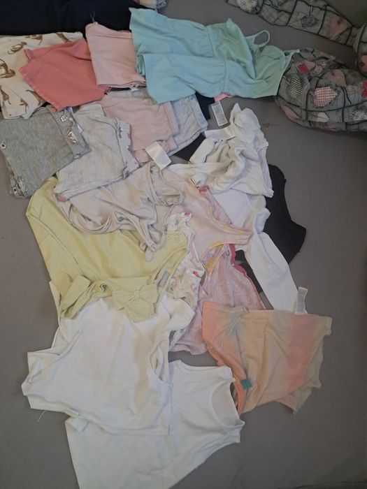 Ubrania dla dziewczynki