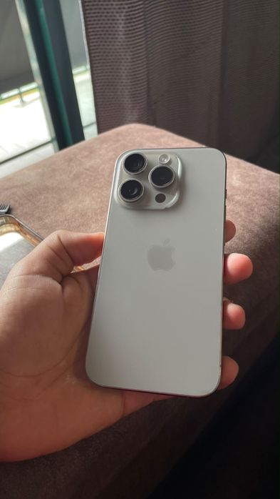 IPHONE 15 PRO - 256Gb