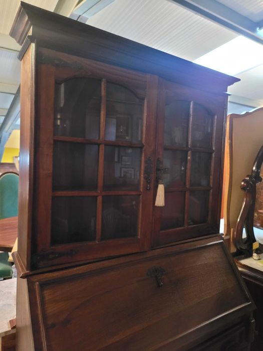 Escrivaninha em madeira maciça estilo rustico - óptimo estado