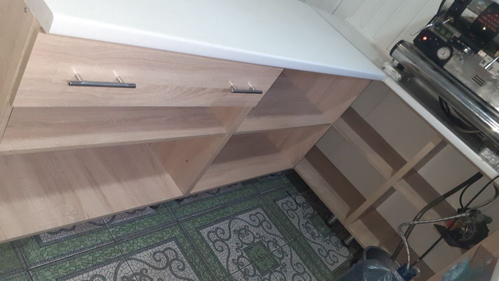 Стійка  для бару чи магазину