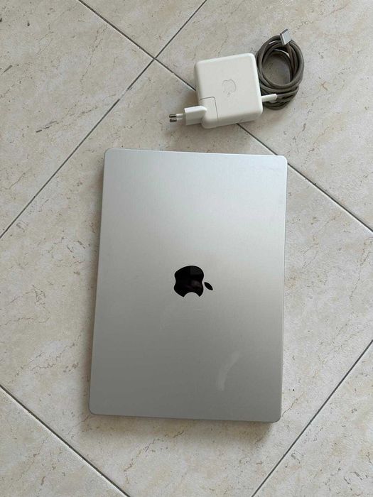 MacBook Pro 14" 2021 — M1 Pro 16GB / 512GB — estado impecável