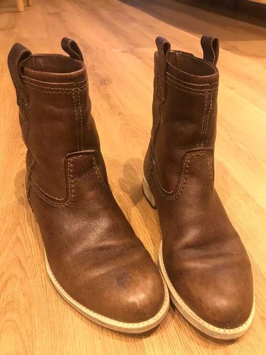 Botki Ecco Saunter brązowe skórzane 36 – wygodne i ponadczasowe