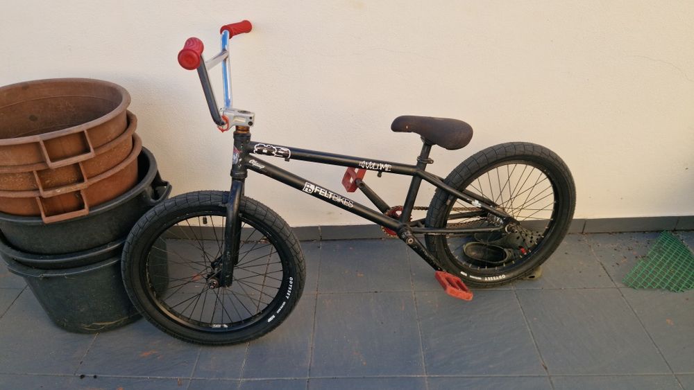 Vendo BMX com muitas peças boas