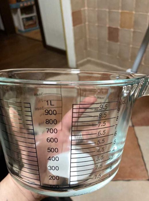 Мірна скляна ємкість 1л нова