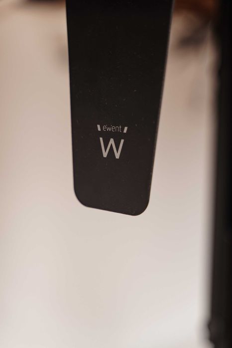 Suporte de Mesa Ewent EW1293 Ajustável para Computador