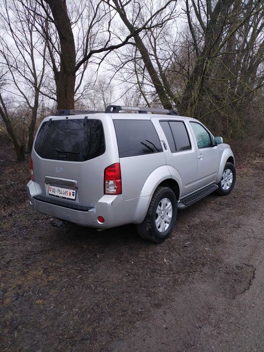 Nissan pathfinder