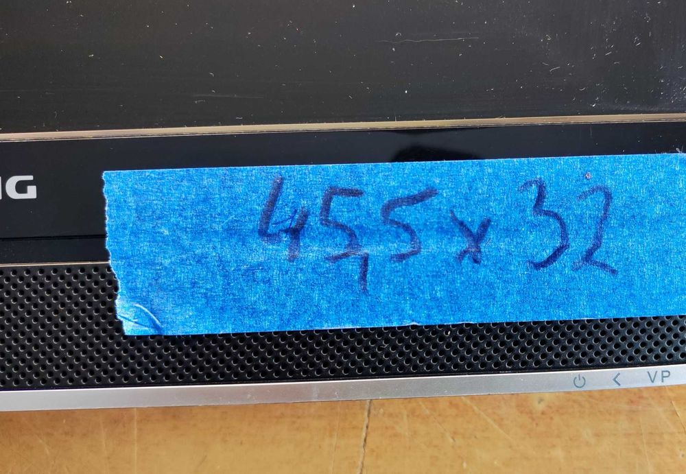 Telewizor do kampera przyczepy 12V 19" GRUNDIG z wieszakiem pilot