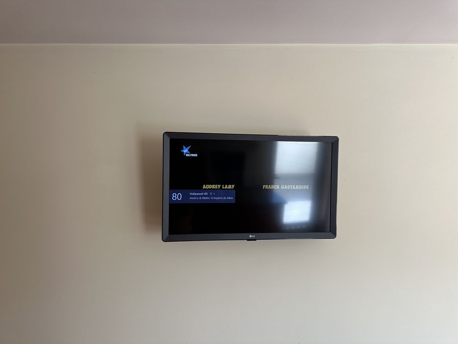 TV Led Lg para cozinha ou quarto 22”