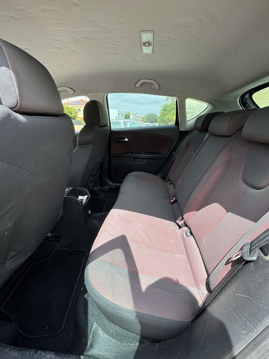 SEAT Leon — fotografia 8