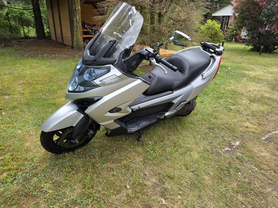 Kymco MyRoad 700i. Nie Burgman silver wing