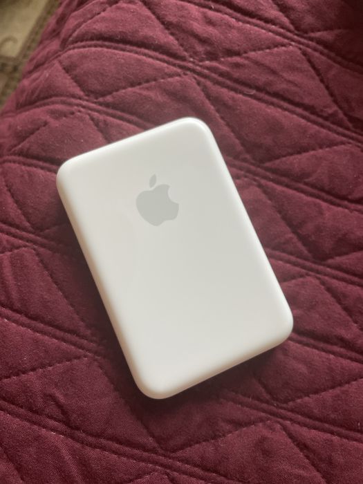iPhone Battery Pack (MagSafe)