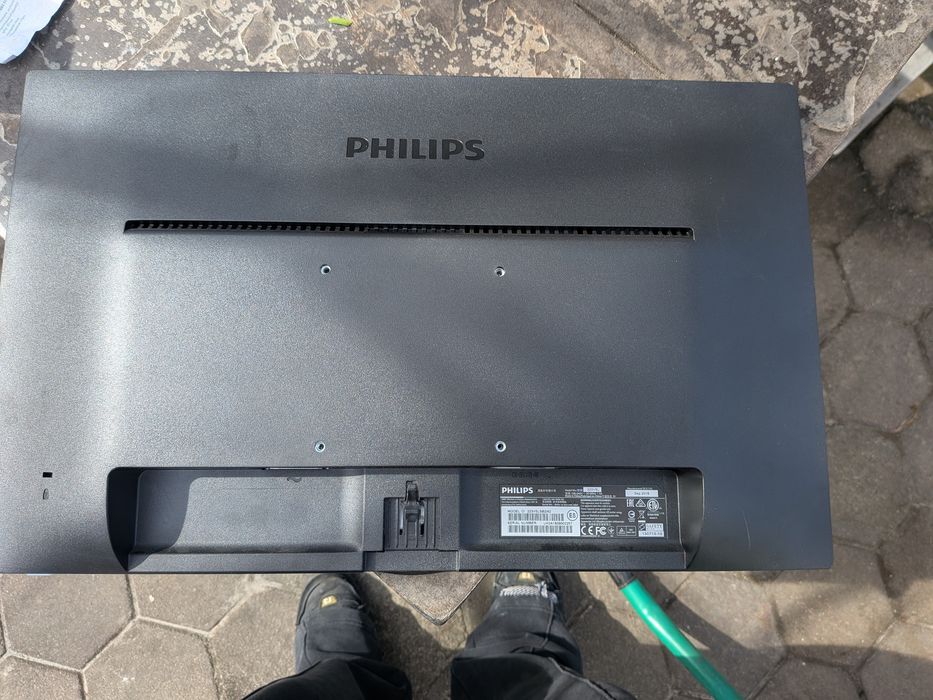 Монітор 21.5" Philips 223V5LSB2/62