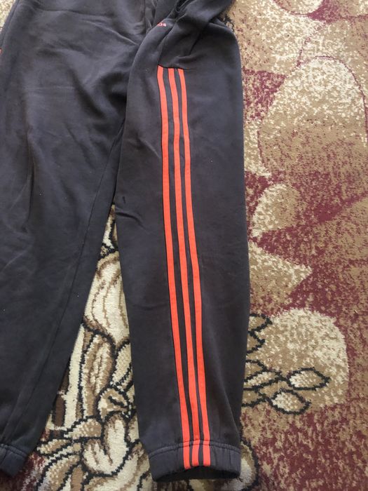 Оригинальные спортивки от Adidas