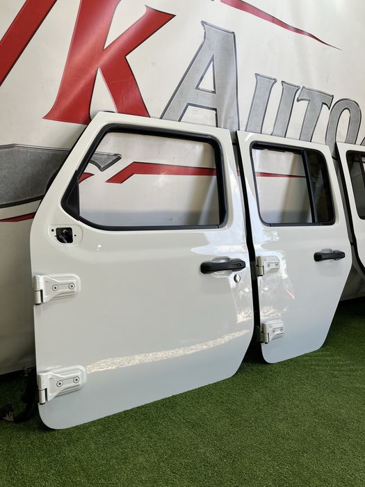 Двери правые левые передние задние на Jeep Wrangler JL 2018-2024