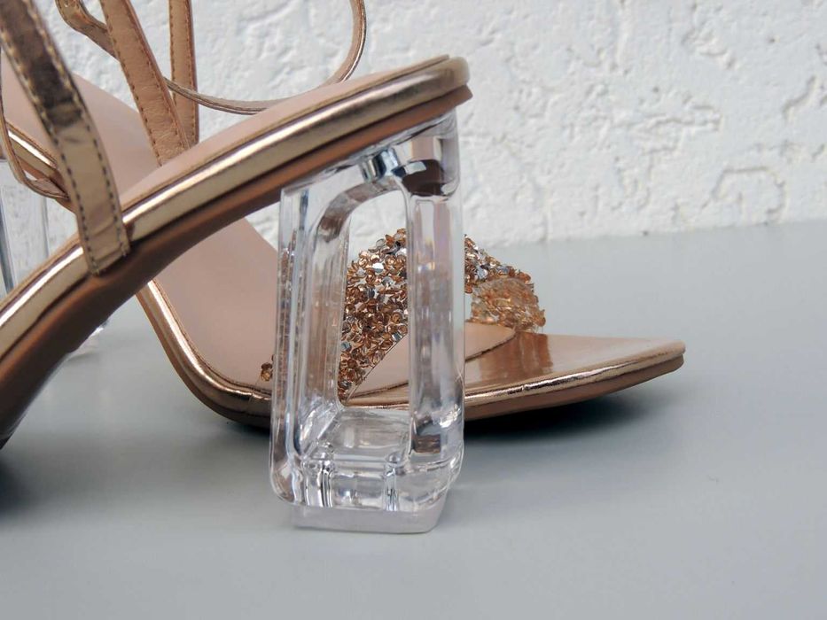 Złote sandałki rozmiar 42.