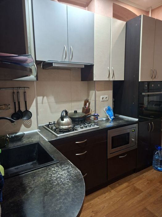 Продам 2 кв.в сталинке м.ХТЗ пр.Индустриальный