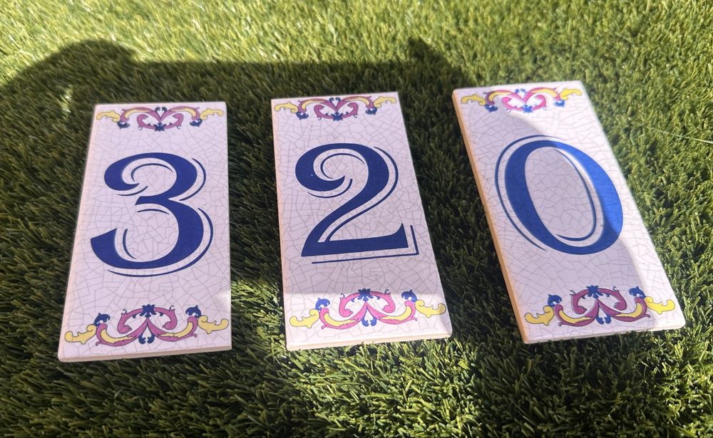 Numeros de porta em ceramica 10 x 5 cms