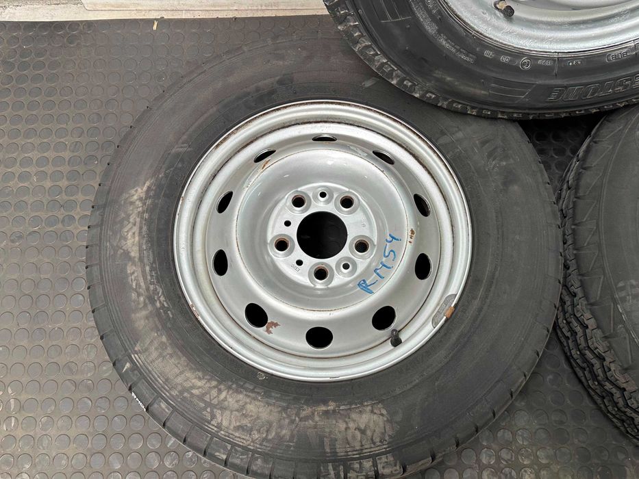 Jantes 15 com pneus Peugeot Boxer / Citroen Jumper 2017